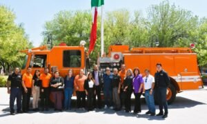 Suma Cadereyta nuevo camión de bomberos para atender emergencias