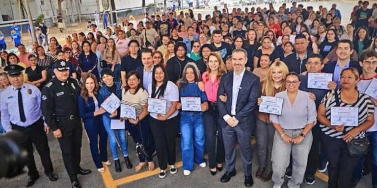 DIF Monterrey entrega constancias a 300 nuevos conductores del programa “Maneja Seguro”