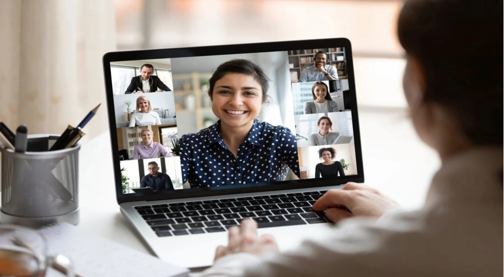 WhatsApp en la oficina: cómo hacer videollamadas desde tu PC y mejorar el trabajo diario
