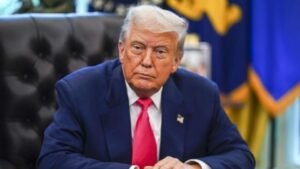 Trump asegura que Estados Unidos negocia con Irán pese a tensión militar
