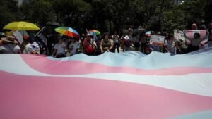 Guía transformadora para la atención de personas trans en América Latina