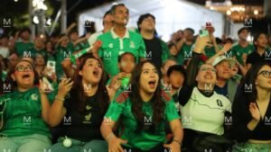 Templo Expiatorio se llena de pasión tras victoria de México en Fan Fest