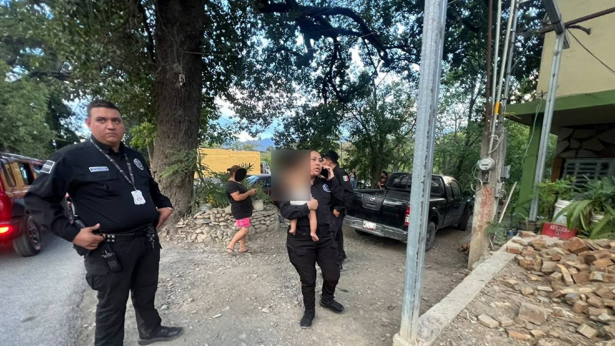 Un bebé de solo 9 meses fue encontrado en condiciones de abandono en un tejabán en Santiago, Nuevo León.