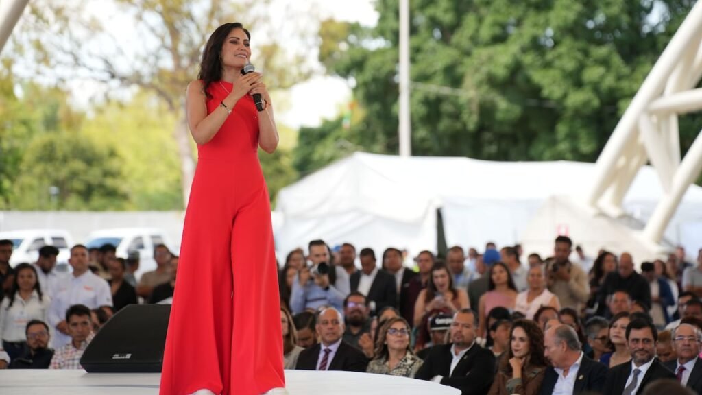 Ale Gutiérrez presenta logros en León en su Segundo Informe de Gobierno
