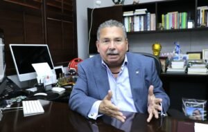 Escobedo participa en la mesa de diálogo presupuestal del Gobernador