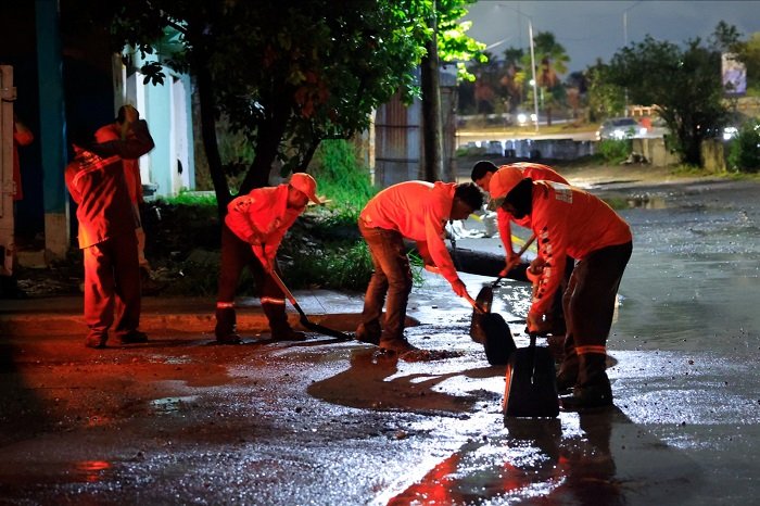 Guadalupe y su labor en la limpieza tras intensas lluvias