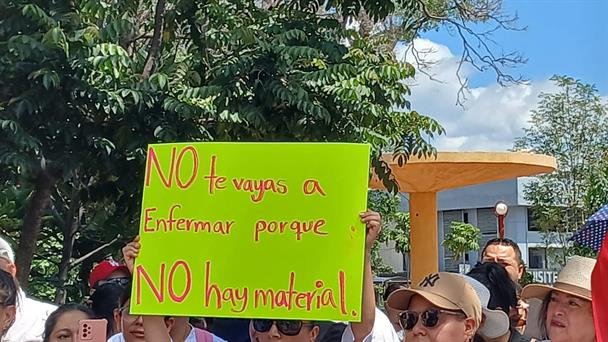 Trabajadores del IMSS Jalisco piden salarios equitativos en salud